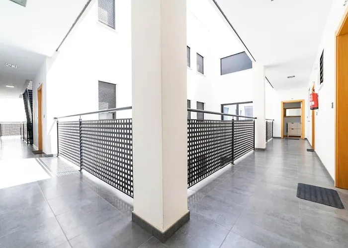 -Malagasunapts- Huge & Central * Pool* Freepark*