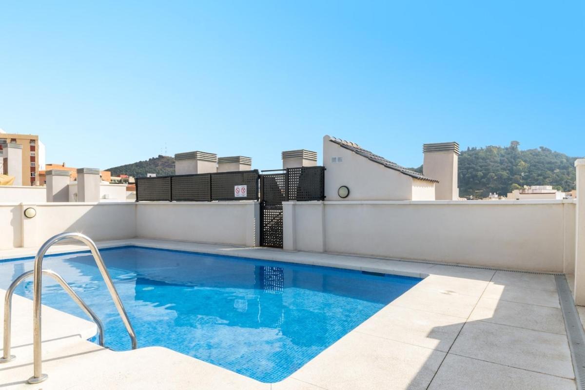 -malagasunapts- Huge & * Pool* Freepark* Apartament *